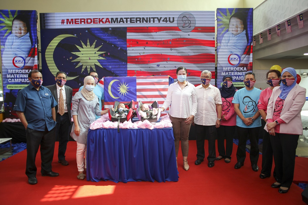 Encik Ahmad Shahizam Mohd Shariff,