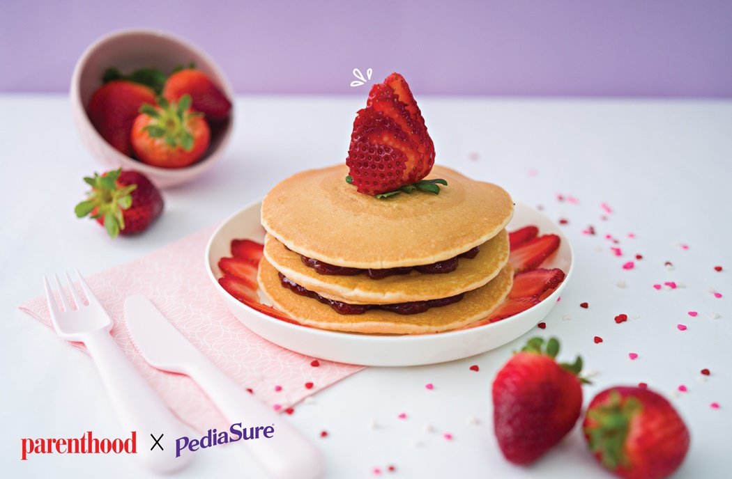 Pancake with Strawberry Filling