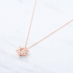 DIVINE Dancing Diamond Snowflake (2)