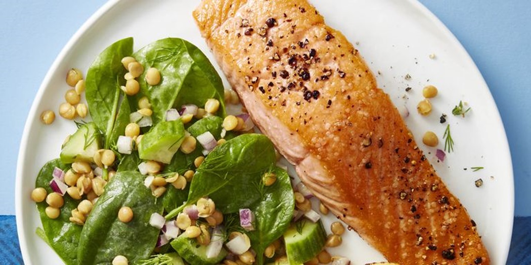 seared-salmon-lentil-salad