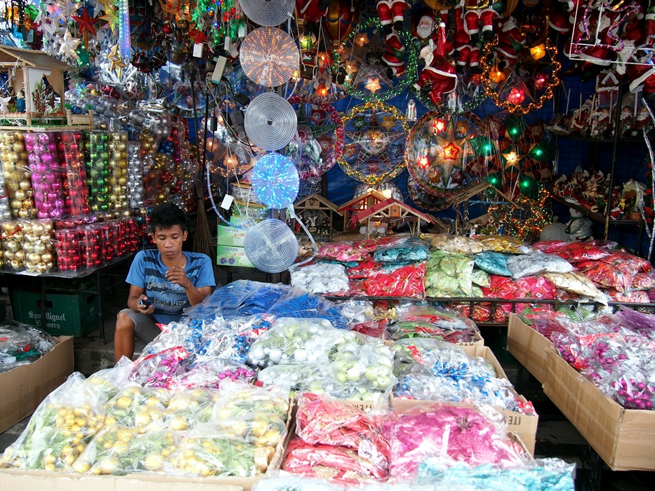 Store selling christmas decors in dapitan arcade in manila philippines
