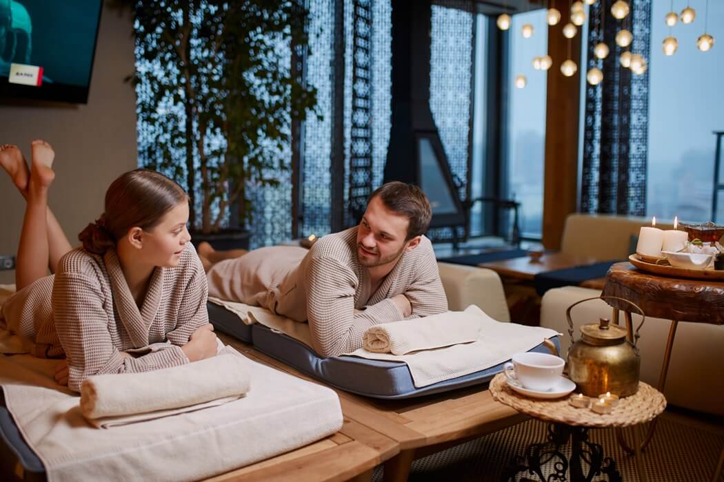 couple on spa day