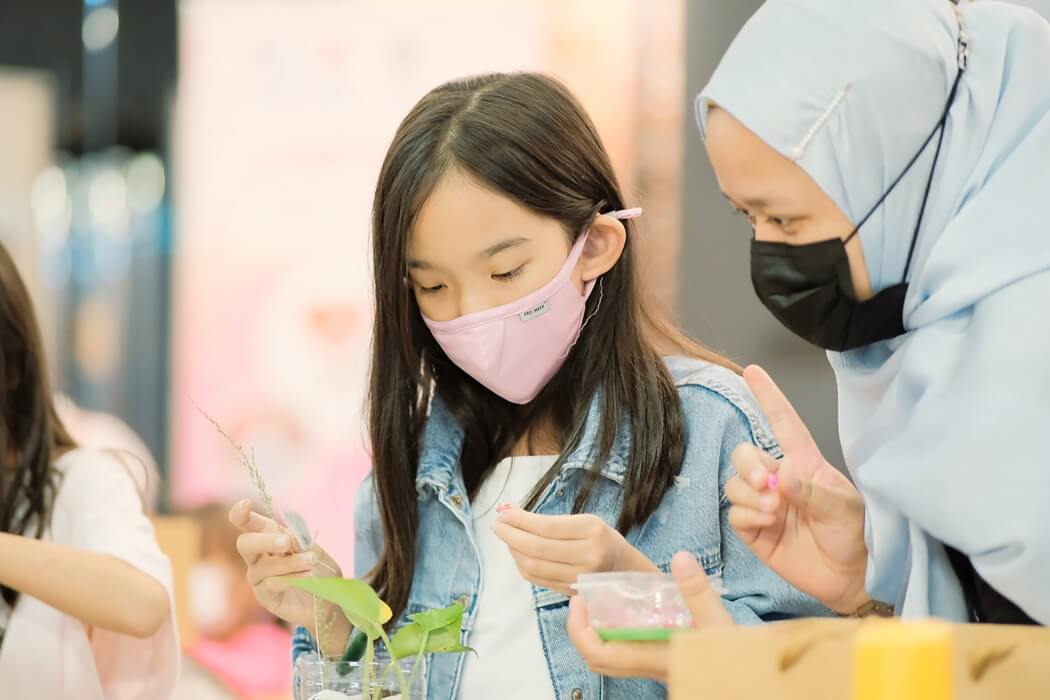 children doing activitiy