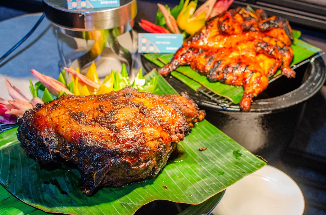 Lemongrass and honey roasted mutton & claypot grilled chicken