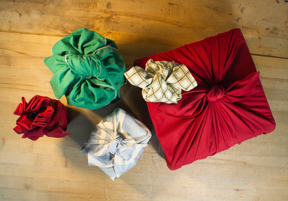 wrapping furoshiki