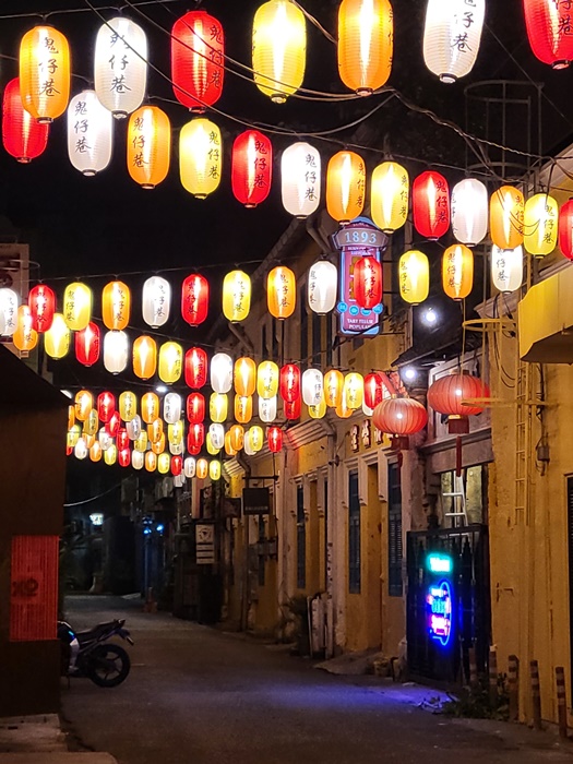Lantern adorn Entrance of KCH