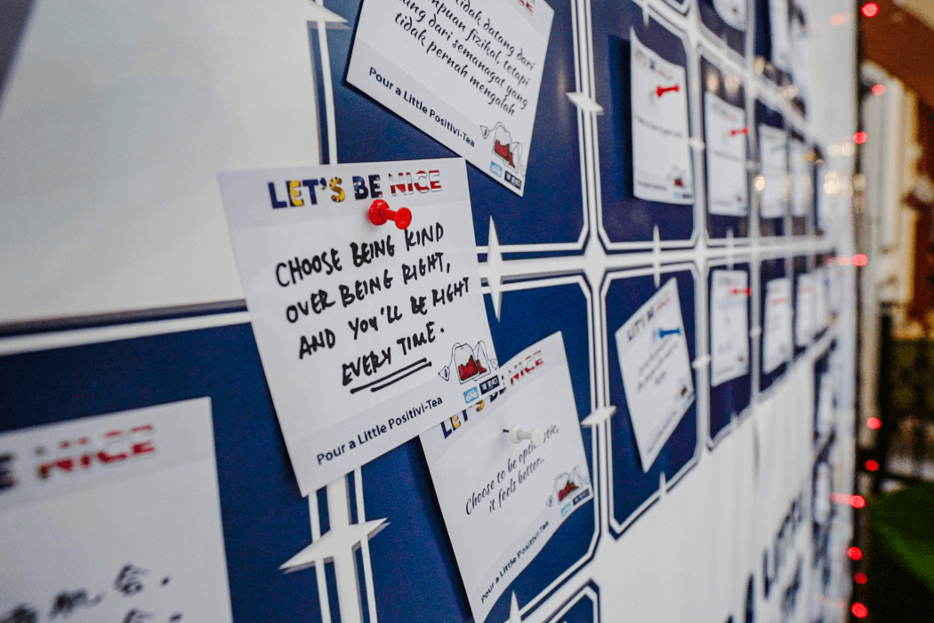 lets be nice campaign